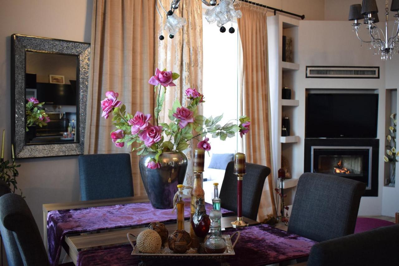 Five Stars In Apartment *